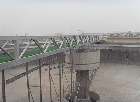 博宇環保-全橋式周邊傳動刮泥機.jpg
